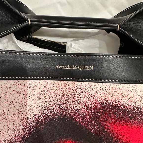 ALEXANDER MCQUEEN RARE Red Print Bow Bag - Picture 4 of 6